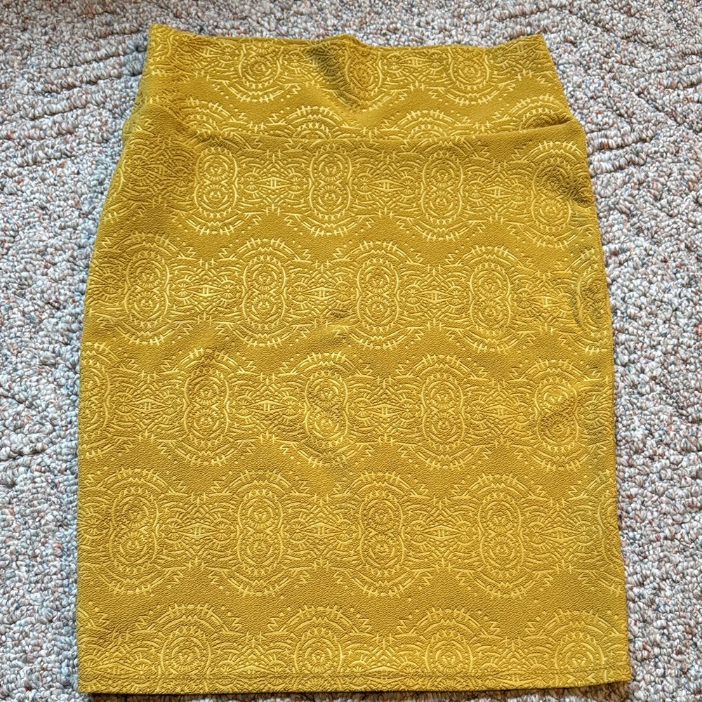 LuLaRoe Mustard Yellow Textured Pencil Skirt